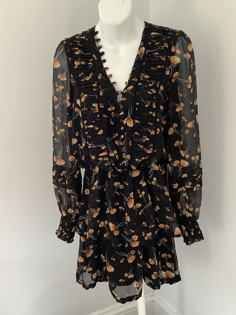 Allison New York Black Floral Ruffle V-Neck Mini Dress Sz. M